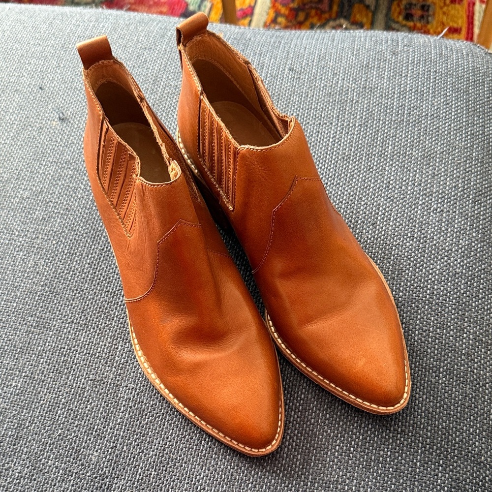 Madewell The Kelci Chelsea Boots leather pointed toe booties